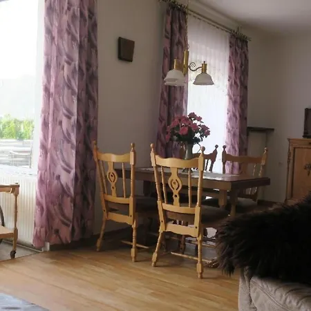 Apartment Mit Terrasse By Interhome Апартаменты Цвиккау