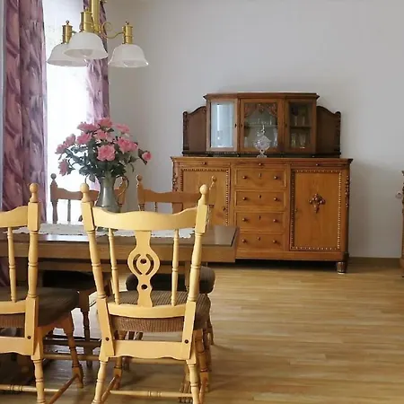 Apartment Mit Terrasse By Interhome Апартаменты Цвиккау